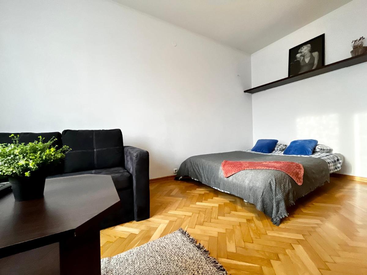 Old Town Apartment クラクフ エクステリア 写真